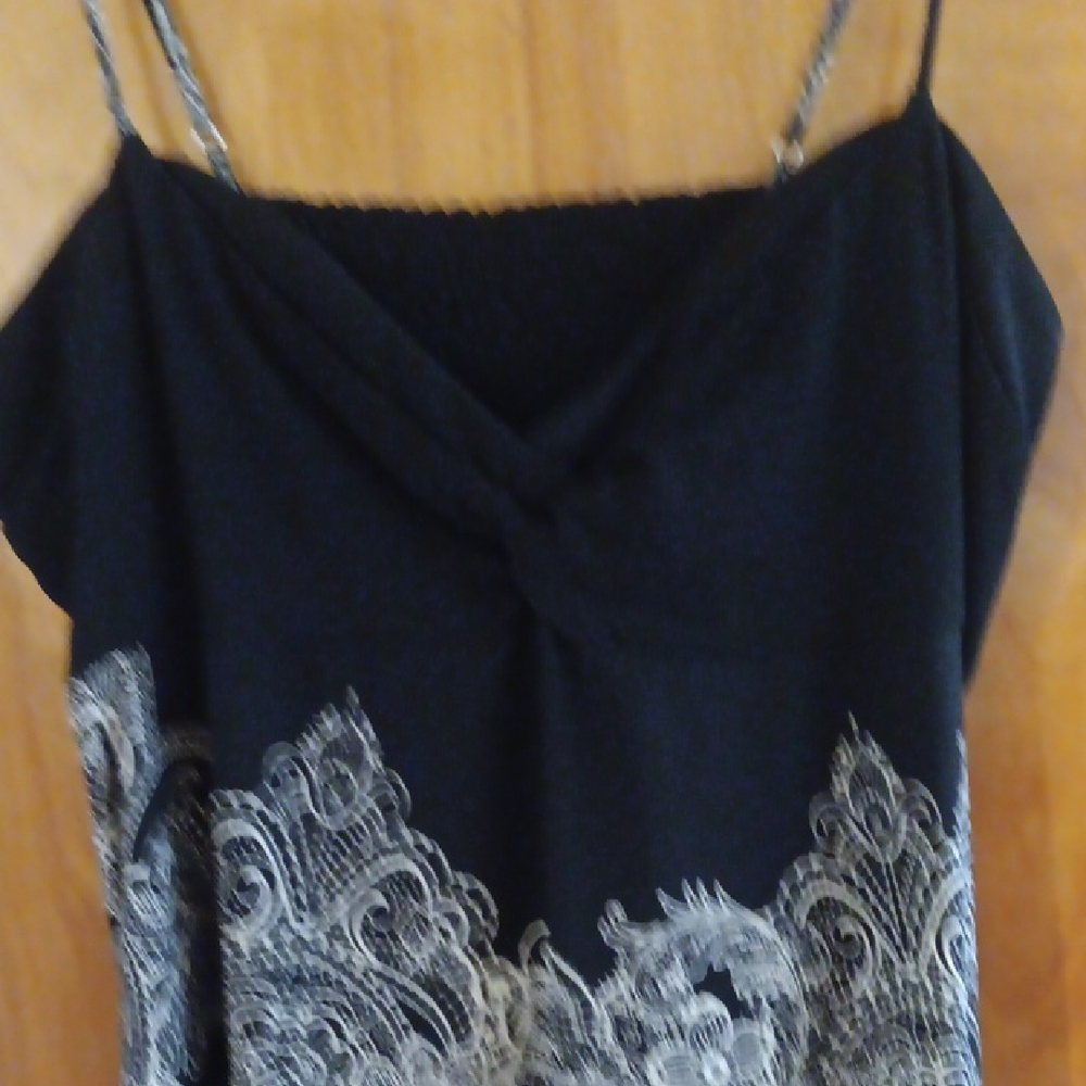 Hinge Black and Gold Dress - Picture 2 of 4